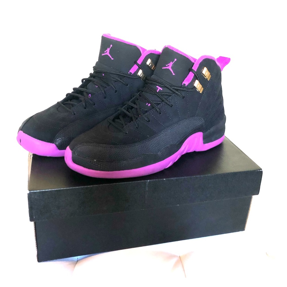 Air Jordan 12 Retro GG Hyper Violet size 7.0 youth